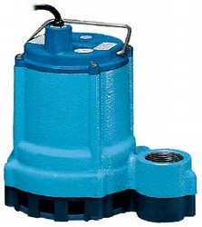 Little Giant: 9E-CIM Cast Iron Submersible Skimmer/Waterfall Pump (3420-gph) 25’ cord